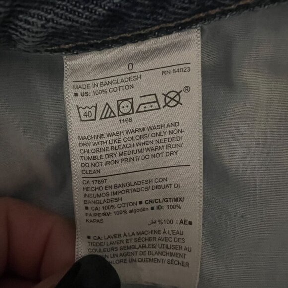 Old Navy Denim Jean Shorts - Picture 6 of 6